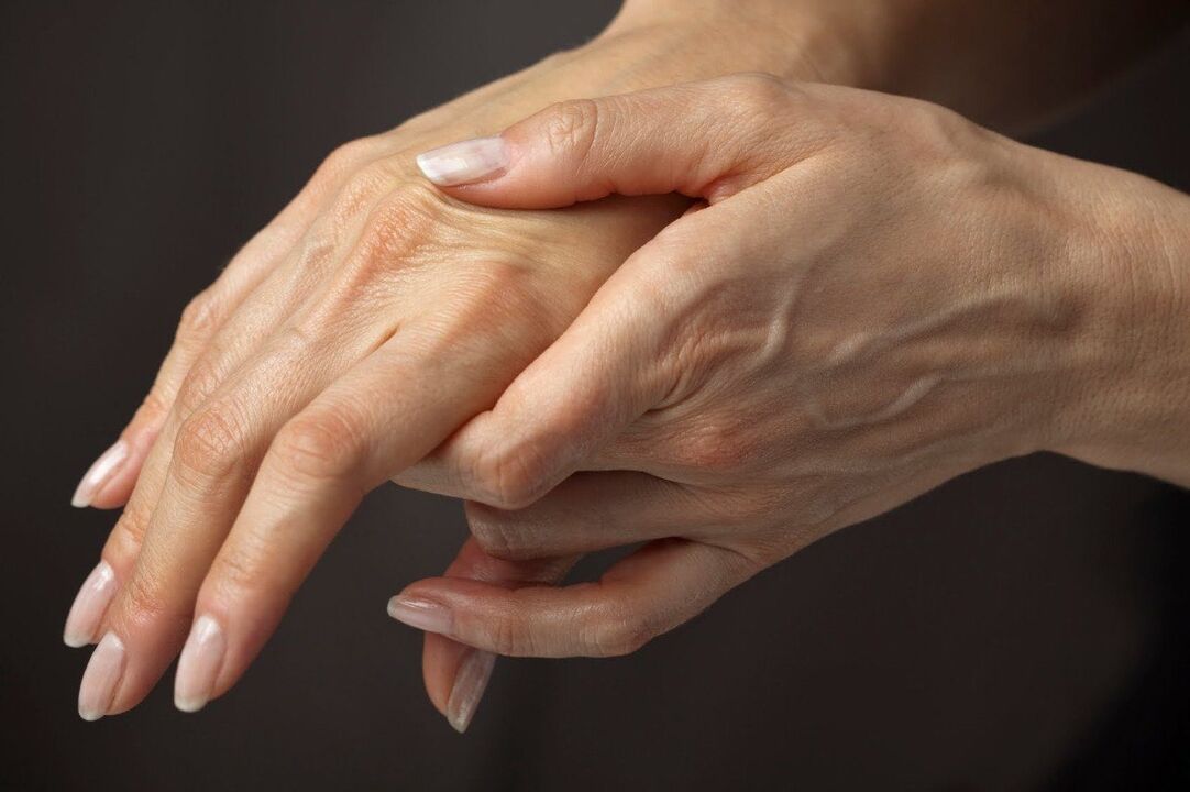 symptômes de douleur dans les articulations des doigts