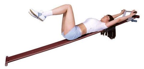 Appareil d'exercice pour le traitement de l'ostéochondrose à la maison